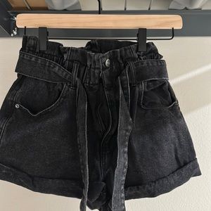 Preowned skirt from forever 21 in black